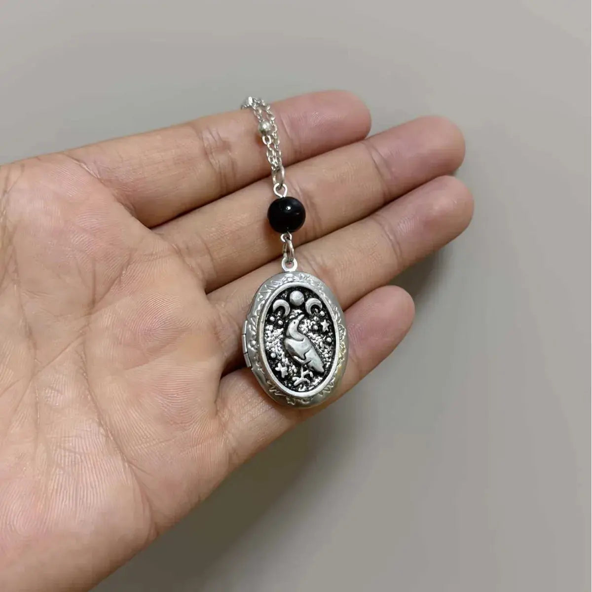 La Nuit Ailée  collier LUNASTRAL