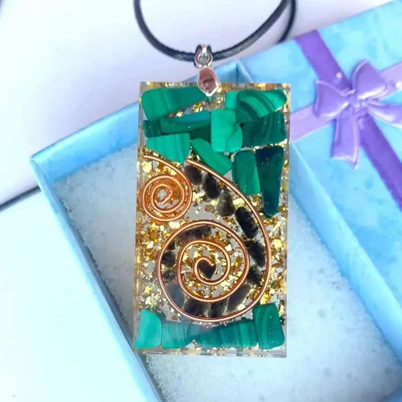 Pendentif Orgonite Arbre de Vie en Malachite  collier LUNASTRAL