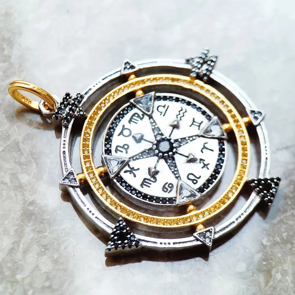 L'Amulette Infinie LUNASTRAL