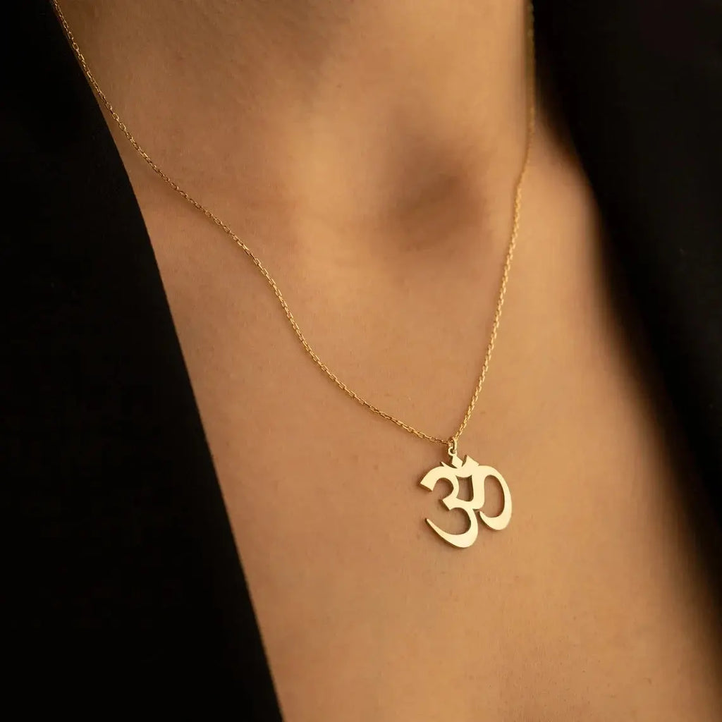 Collier Om et Chakras  collier LUNASTRAL