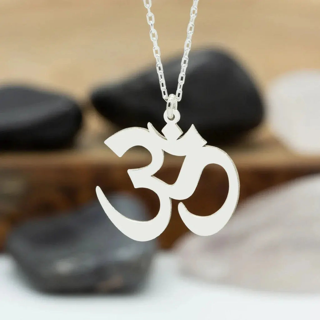 Collier Om et Chakras  collier LUNASTRAL