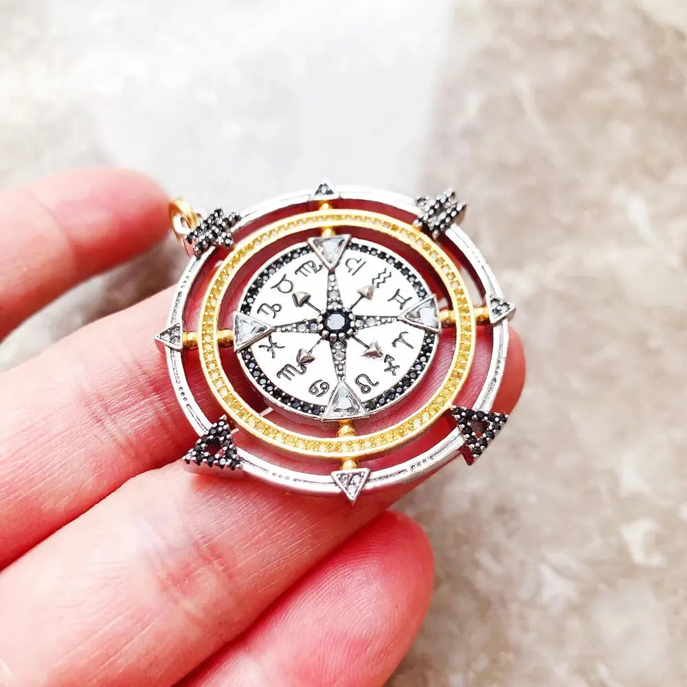 L'Amulette Infinie LUNASTRAL